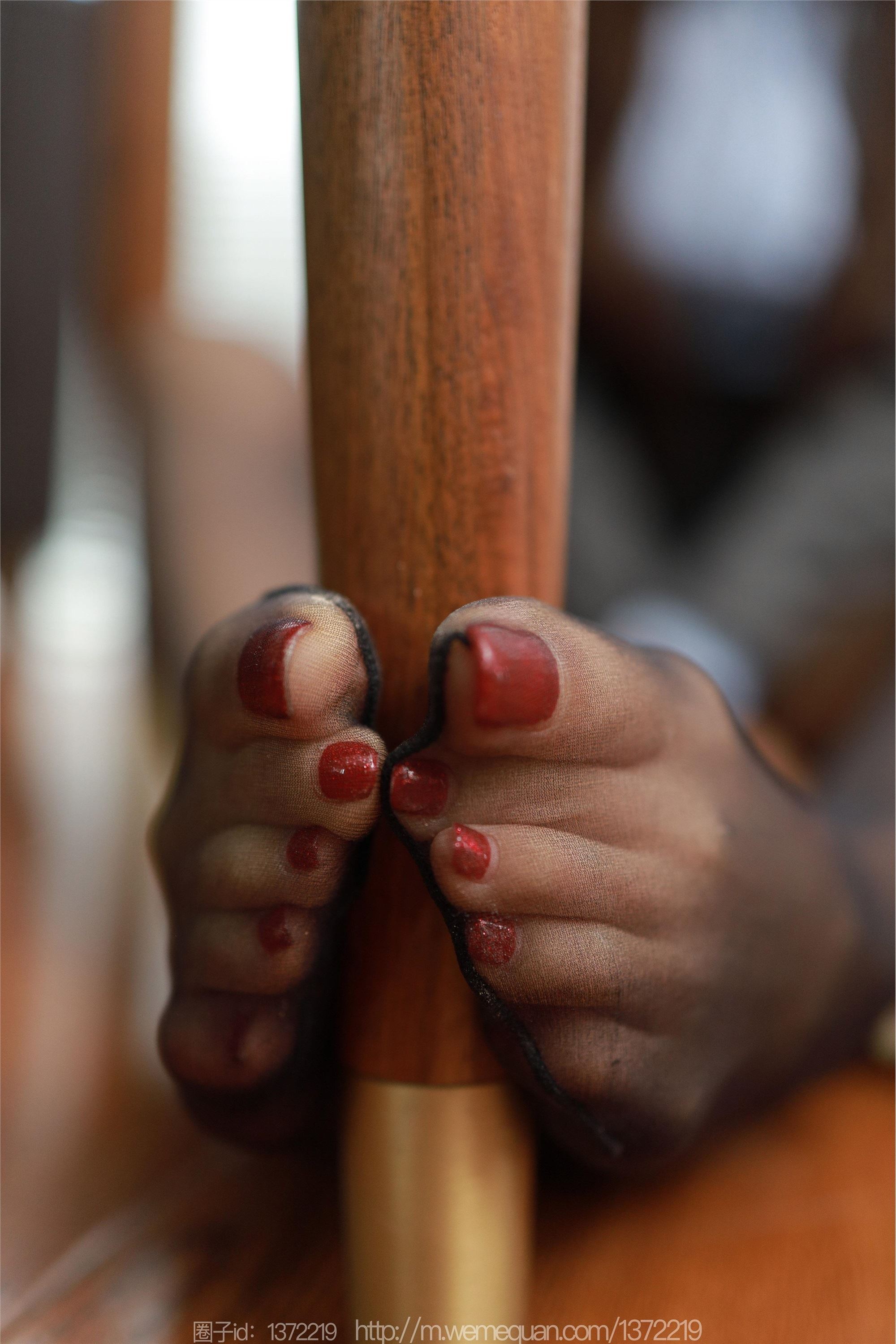 IESS异思趣向  2023.02.15 丝享家 1362 美子《桌底游戏》